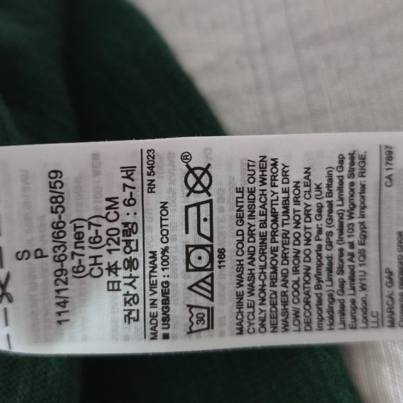 GAP Kids Green Sweatshirt with Wolf Graphic & Reversible Sequin Detail S 6-7 - Picture 4 of 8